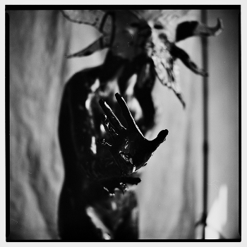 &nbsp; / #bronika #bronikasqb #снятонапленку #пленочнаяфотография #sheglovaphoto #аналоговаяфотография #фотограф #режиссер #модель #artphotography #bnwphoto #bnwart