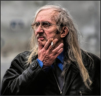 ..... Маэстро ..... / уличный портрет мужчины