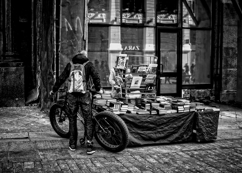 Книги на Кузнецком / Московские зарисовки