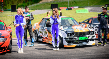 DriftStayki_2025 / https://youtube.com/shorts/wcTc6_GvjmU?si=gvnCWu7zxsnVXc5y