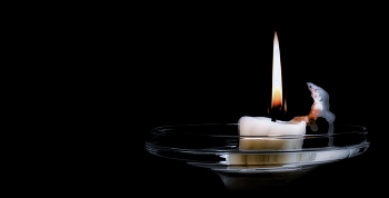 Свеча. / Натюрморт.