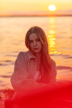 Рассвет над озером / модель Юлиана Смирнова
