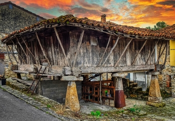  / Villanueva de Cangas - Hórreo - Astúries