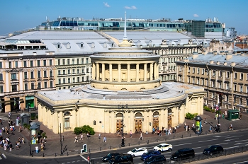 метро пл. Восстания / ***