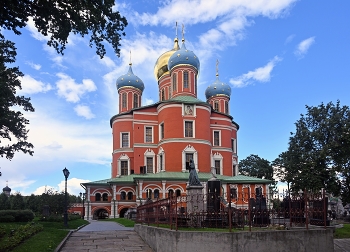 Донской ставропигиальный мужской монастырь / Большой собор Донского монастыря