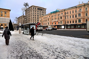 Триумфальная площадь / Триумфальная площадь в Москве. Январь 2024.