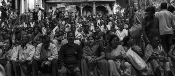 &quot;Чего это вы тут делаете?... / Кино-то давно кончилось!&quot;
https://i-mg24.ru/images/090425001705-09jxq.jpg