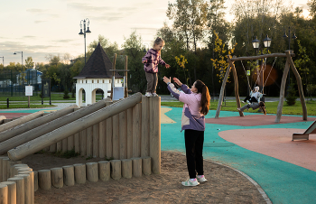 Тобольские зарисовки.В Александровском саду. / Тобольские зарисовки.