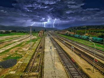 &nbsp; / Móra la Nova - estació i tempesta - Ribera d'Ebre