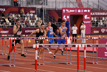 110 через 1.067 / высота барьера 1.067 м