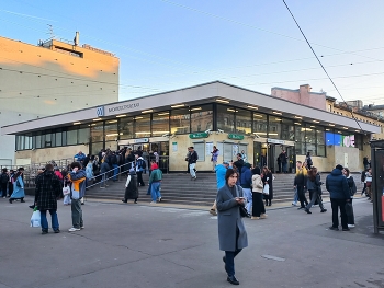 метро &quot;Василеостровская&quot; / ***