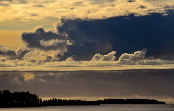 Октябрьское... / Утро. Осеннее небо.