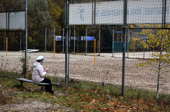   / У городского пляжа...