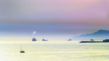 На рейде / Весенним вечером