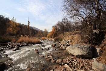 Уходящая / ***