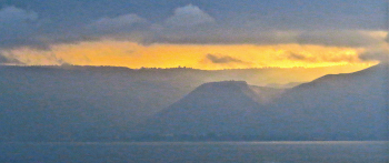 РАССВЕТ / Осеннее утро. 
Озеро Генисаретское (Кинерет, Тивериадское озеро или море Галилейское ).