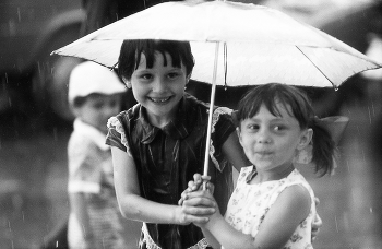 Весёлый дождь / 80-е года. ч\б плёнка