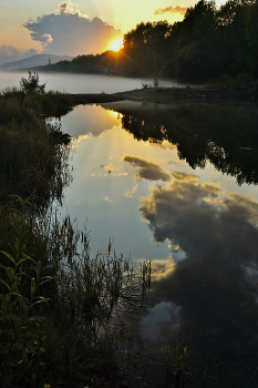 НЕБО-С-ВОД / Отражённое небо на закате дня.