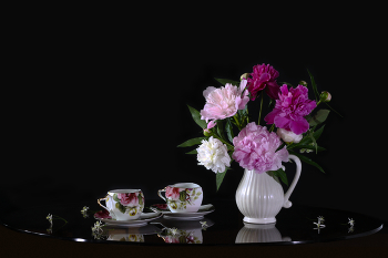 Чашечки с пионами / ***