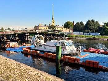 Санкт-Петербург / ***