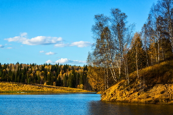 Осеннее озеро / ***