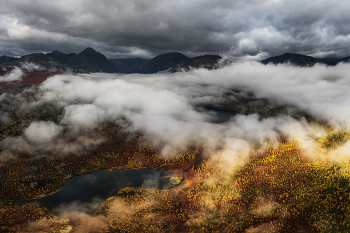 Поиграли в прятки с Невидимкой... / Озеро Джека Лондона, сентябрь 2025

Напомню, что в 26-м на озеро Джека Лондона поеду весной на цветение Рододендрона, в конце июня. Группа набирается. Скоро настанет пора покупки авиабилетов. Пишите, звоните....
И, традиционно, осень на Джеке. Набор группы в самом разгаре
В 27-м году следующая поездка в Архангельскую область на золотую осень в конце сентября. Программу буду увеличивать до двух недель. Т.к. очень много передвижений, просто не успеваем впитать в себя душевность этих мест. А очень хочется просто побродить и напиться вдоволь...
На Кольский в середине ноября тоже 2 места свободно
Следующая моя поездка в Момский НацПарк запланирована на конец августа 28-го года.
Пока готовлюсь к очередным путешествиям...На НГ в Ворзогоры могу взять ещё одного человека. Можно поехать в Кимжу в начале февраля. Анонсы на сайте phototourtravel.ru
Подписывайтесь в MAX https://max.ru/u/f9LHodD0cOLOq7OZwTlN2lzsjKg3fxnzBwh4lQ5ht9zDTiYp8yWjD7FBZN0