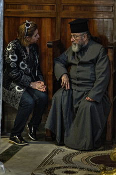 Беседа / Беседа со священником в церкви