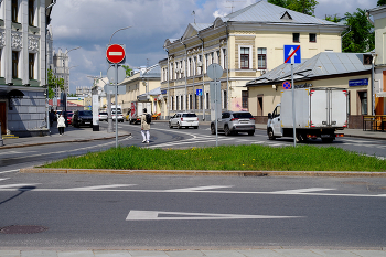 Верхняя Радищевская / Верхняя Радищевская улица в Москве. Май 2024.