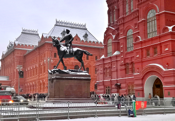 История и великий полководец / История и великий полководец