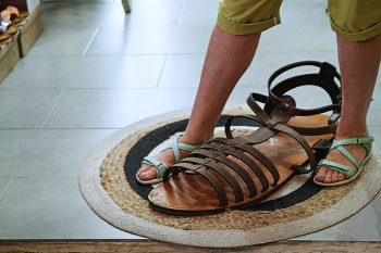 А есть размерчик поменьше?!?! / Городская зарисовка