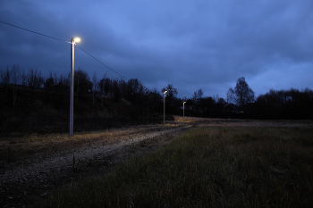 Темнеет / ***