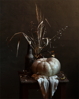 С тыквой / Ноябрьский натюрморт с тыквой