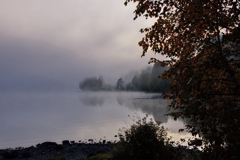 *Ранним утром.** / *Телецкое озеро.**