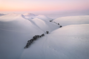 &quot;Долгие горы зимой&quot; / Оренбургская область, Южный Урал.
Актуальную информацию о своих фототурах теперь я публикую здесь https://t.me/arskashkarov