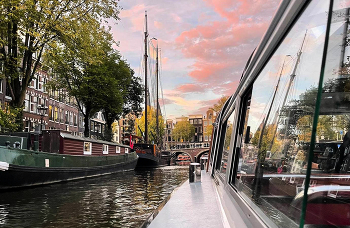 канальный фрагмент / Нидерланды, Амстердам,канал