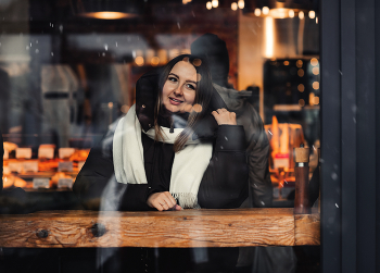 Первый снег. / До начала зимы осталось несколько дней, первый снег и понимаешь, что Новый год уже близко, близко .Именно в такое чудесное время многие начинают искренне верить в самые невероятные и несбыточные мечты. Сердца наполняются любовью, а окружающий мир преображается, наполняется невероятной праздничной атмосферой.