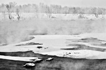 Пришла, с морозцем да туманами... / ЗИМУШКА СИБИРСКАЯ 
Протока Татышева. На берегу Енисея, в Красноярске.