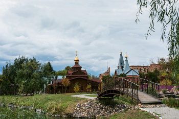 Гулялаосень в монастырских стенах... / РФ. Пензенская область. Нижнеломовский Казанско - Богородицкий мужской монастырь. 27-09-2025.