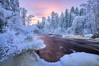 Зазимье на Кольском... / Кольский, Ноябрь 2025
Расписание туров
- 30 декабря - 8 января 2026 Новый год в Ворзогорах - МЕСТ НЕТ
- 24 января - 1 февраля 2026 Архангельская область. Ворзогоры, Кимжа, Пинега и т.д. - места есть
- 14 - 22 Февраля 2026 За Сиянием на Кольский - МЕСТ НЕТ
- 15 - 25 апреля 2026 Неземные пейзажи Казахстана. Мангистау - места есть
- 23 - 31 мая 2026 Реликтовая Русь - Весна в Кенозерье - 2 места
- 6 - 14 июня 2026 Белые ночи на Ладоге. Лахденпохья - места есть
- 20 июня - 5 июля 2026 Встречаем весну на озере Джека Лондона - места есть
- 11 - 26 июля 2026 Деревянное зодчество Архангельской области. К Белому морю вдоль Онеги и дальше - места есть
- 29 августа-13 сентября 2026 Золотая осень на озере Джека Лондона. Колыма - места есть
- 19 - 27 сентября 2026 Реликтовая Русь - Золотая осень в Кенозерье - места есть
- 3 - 11 октября 2026 Золотая осень на Ладоге. Питкяранта - места есть
- 14 - 22 Ноября 2026 Предзимье на Кольском полуострове. Речки и Аврора - места есть
- 30 декабря - 10 января 2027 Новый год в Кимже. Архангельская область вдоль Онеги - места есть