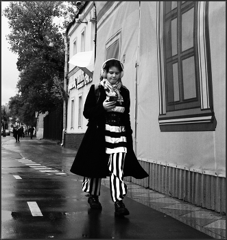 ..... Современная молодежь ... / уличный кадр