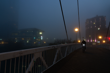 утро на мосту поцелуев / ***