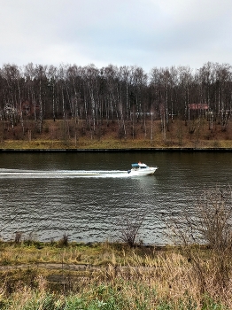 Канал имени Москвы в Долгопрудном (Московская область) / ***