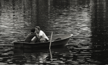 Мы на лодочке катались...... / Москва ВДНХ река Каменка