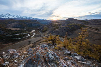 &nbsp; / Алтай. Смотровая на Северо-Чуйский и Курайский хребты, меандры Чуи