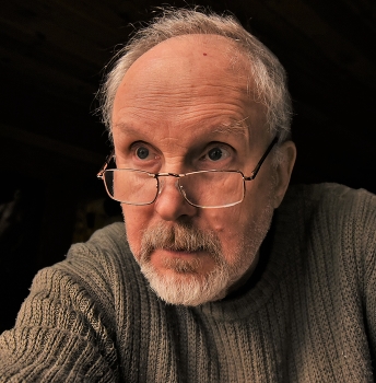 "Сегодня я проснулся, что бы жить, листая дни, как новые страницы..." / ***