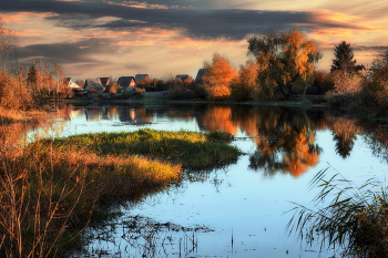 ".Небо, небо, небо, небо.." / Озеро Нанаево расположено в Курганской области, недалеко от города Курган. Это старица (старое русло) реки Тобол, имеющая форму подковы. Озеро находится примерно в 4 км от центра Кургана и в 1729 км от Москвы.