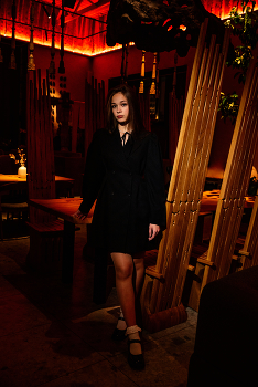 В ресторане «ЭТНА» / модель Ангелина Табакова