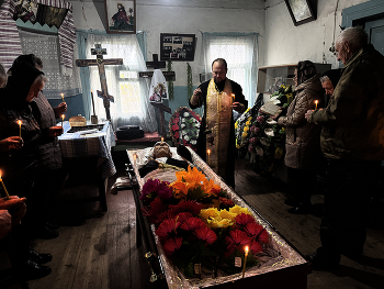 0078 / Раньше фоткали похороны. Сейчас кто-то фоткает? Интересно мнение