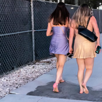 Чужие сапоги / ***