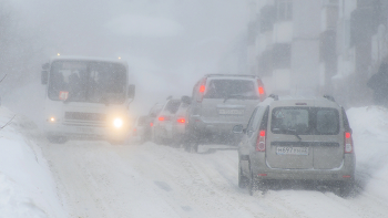Снегопад в городе / ***